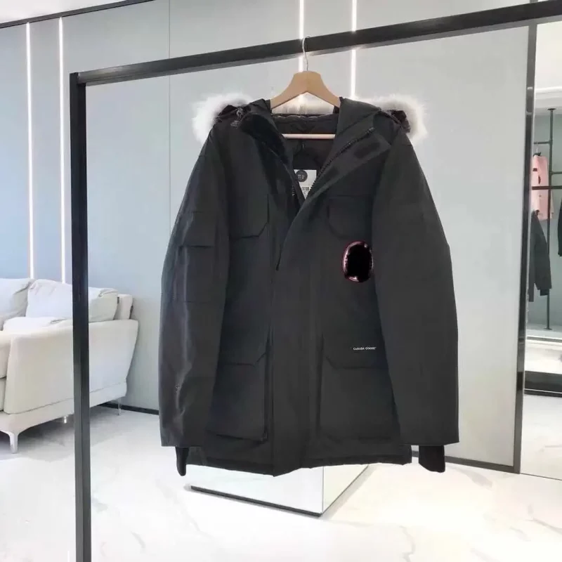 Canada Goose black mid-length jacket, suitable for both men and women