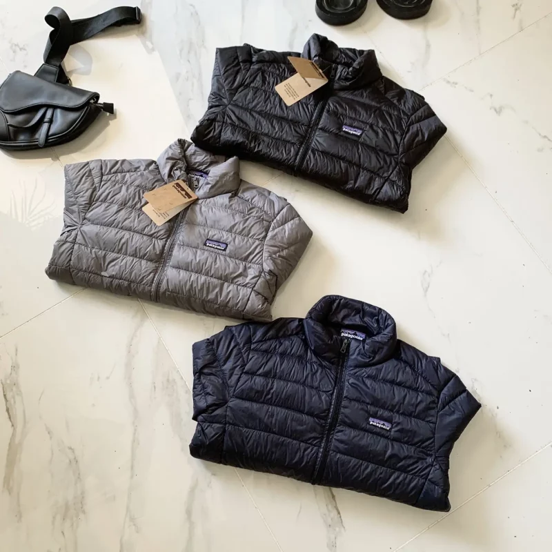 Patagonia navy blue stand-collar down jacket